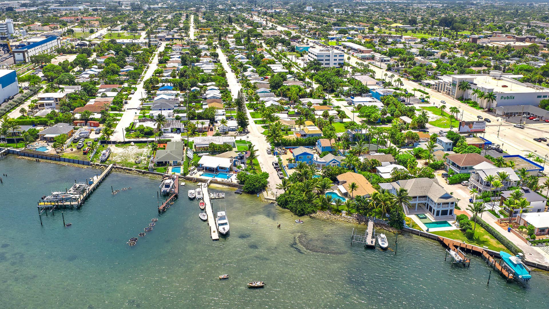 176 E 24th Street, Riviera Beach, FL 33404 200 E 24th St-27