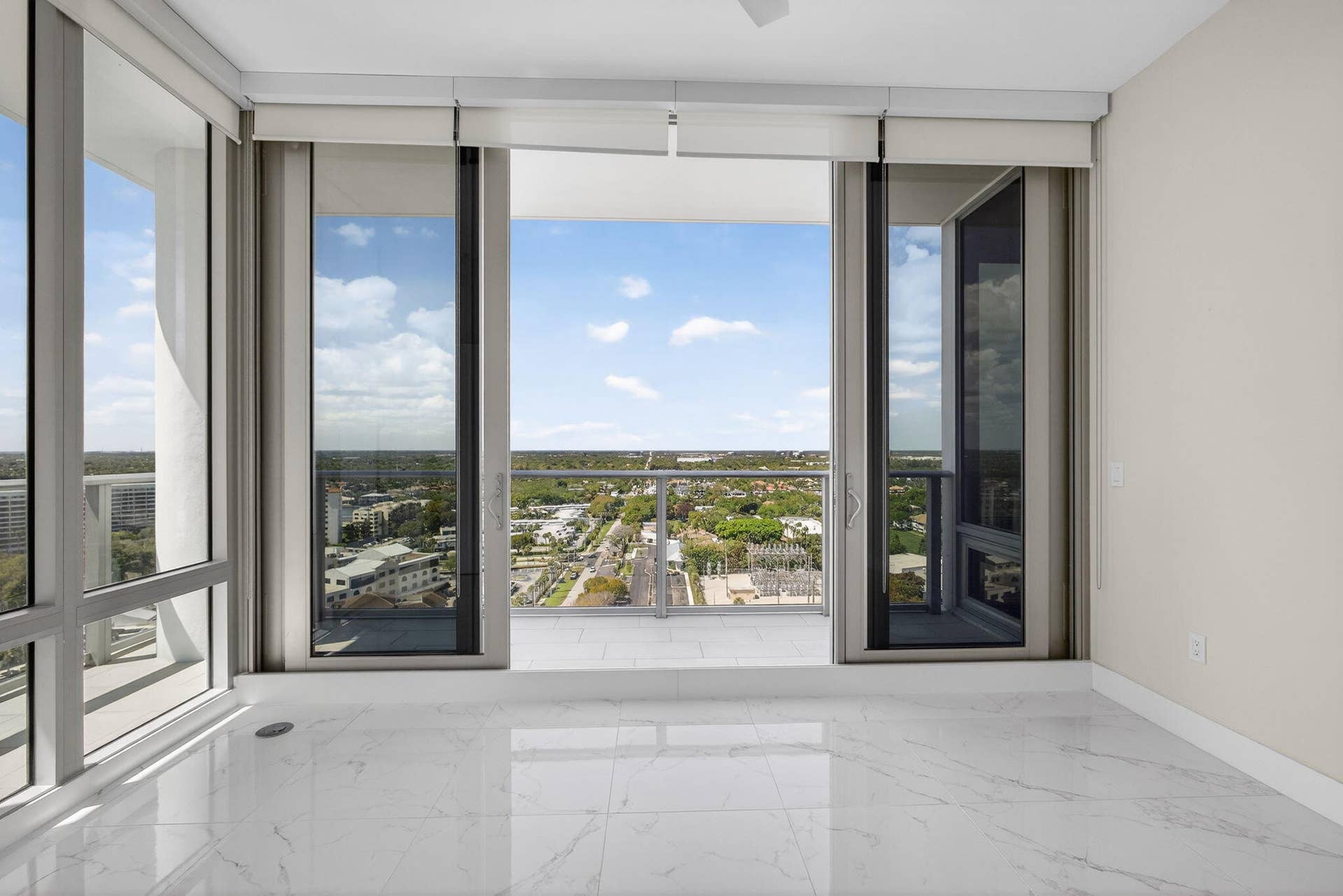 2 Water Club Way, #2004, North Palm Beach, FL 33408 35-web-or-mls-5D1A5936
