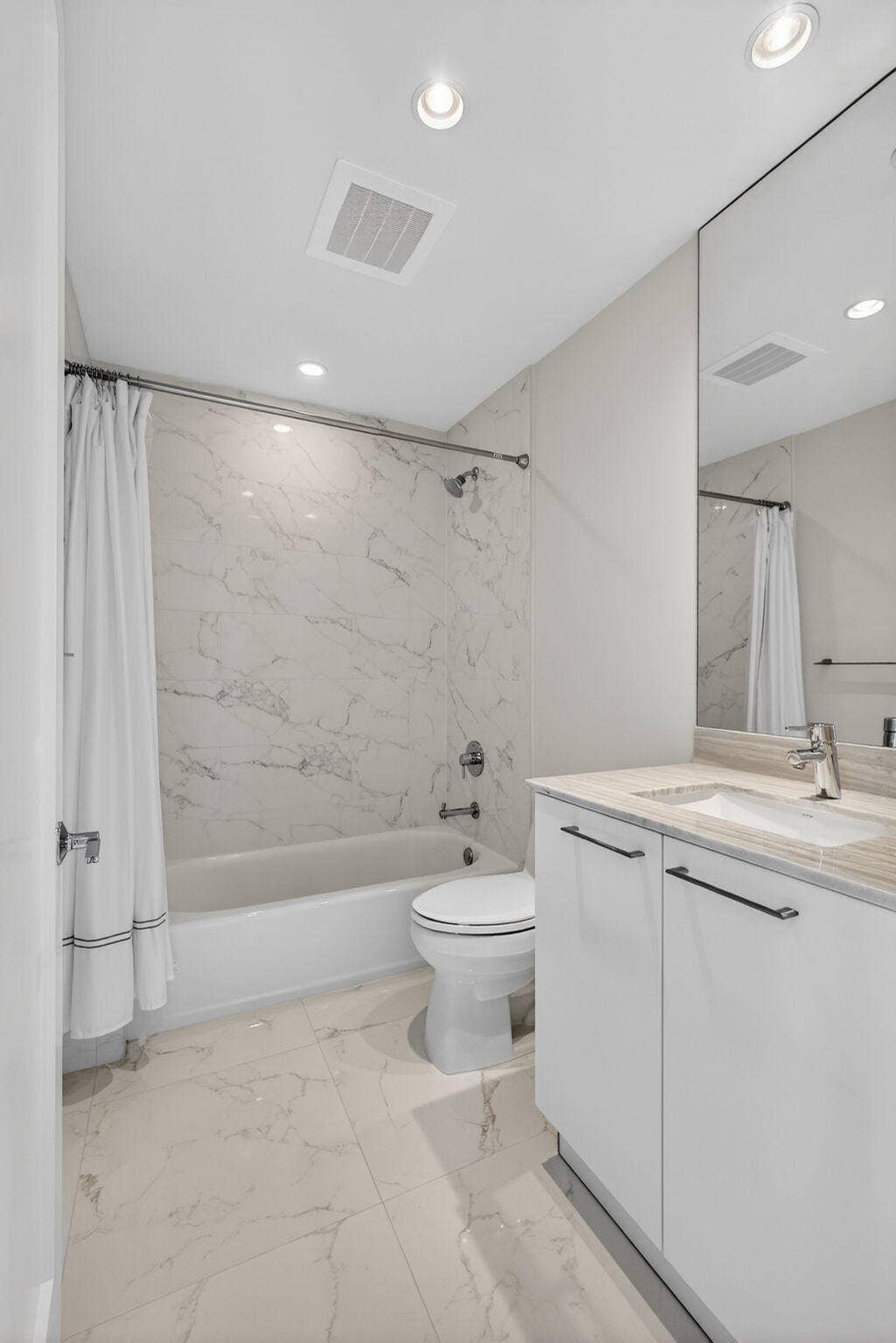2 Water Club Way, #2004, North Palm Beach, FL 33408 42-web-or-mls-5D1A5981