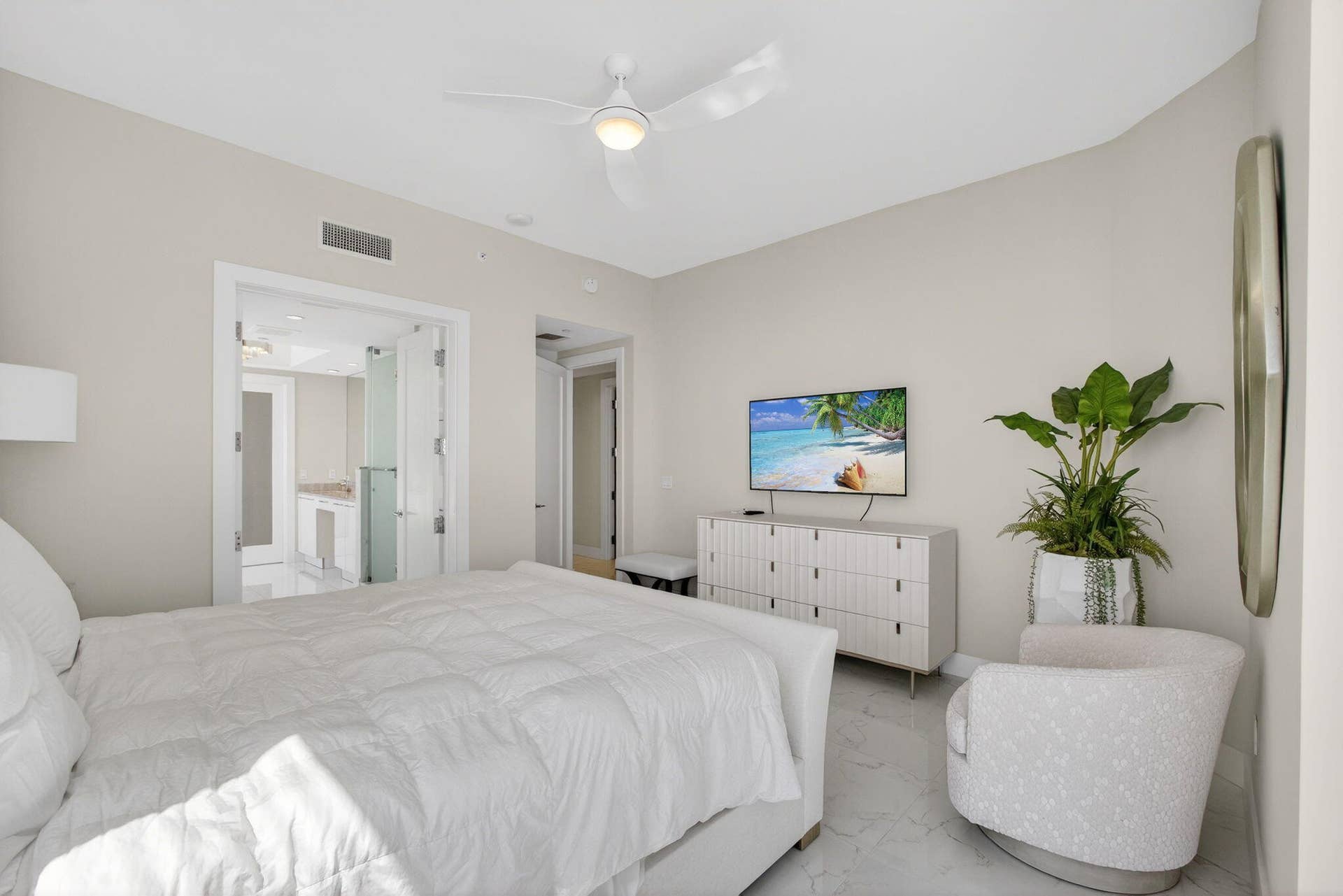 2 Water Club Way, #2004, North Palm Beach, FL 33408 45-web-or-mls-5D1A5996