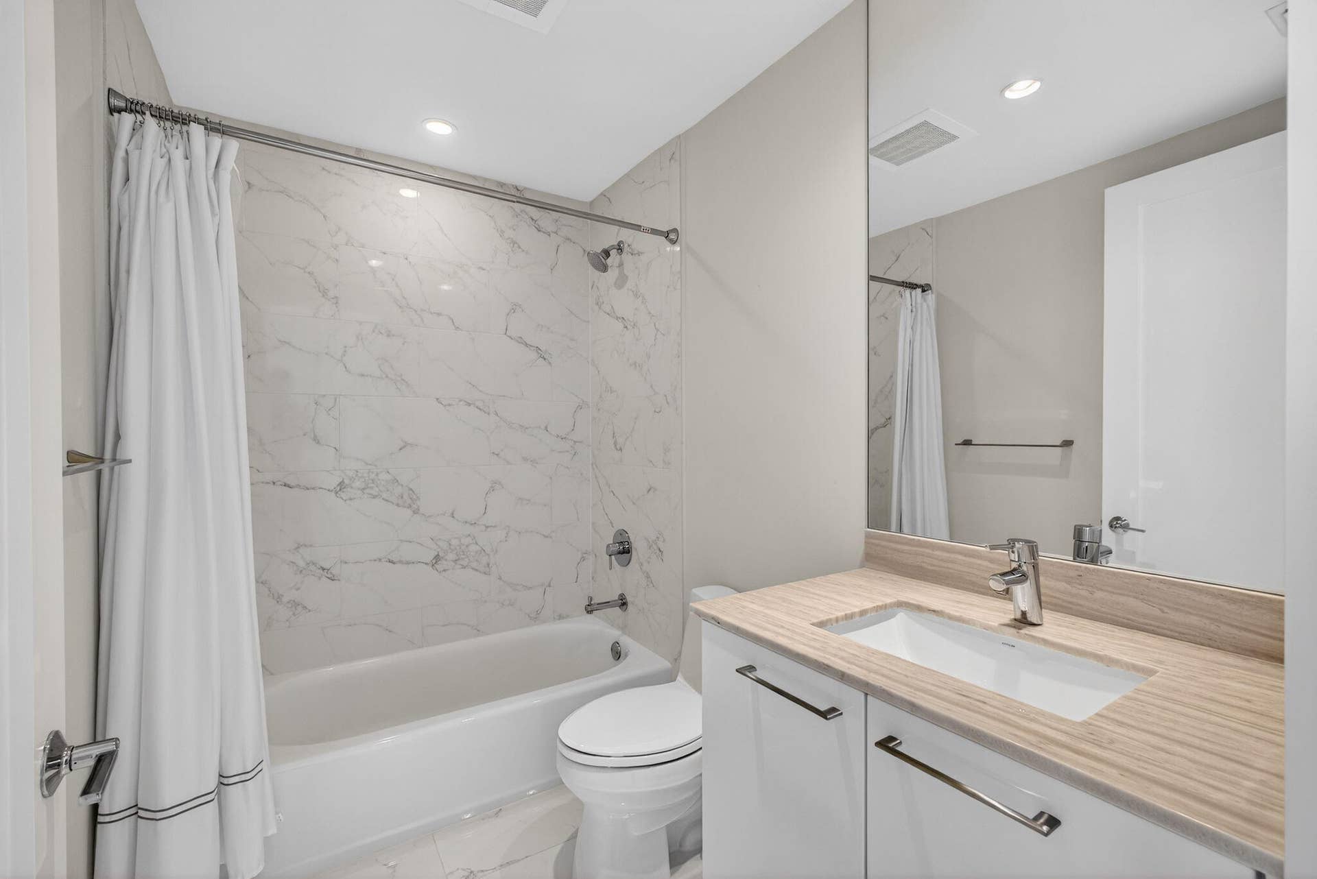 2 Water Club Way, #2004, North Palm Beach, FL 33408 41-web-or-mls-5D1A5976