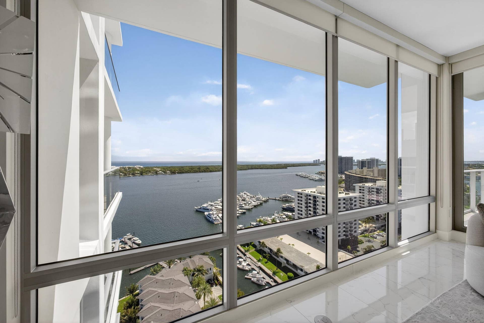 2 Water Club Way, #2004, North Palm Beach, FL 33408 18-web-or-mls-5D1A5845
