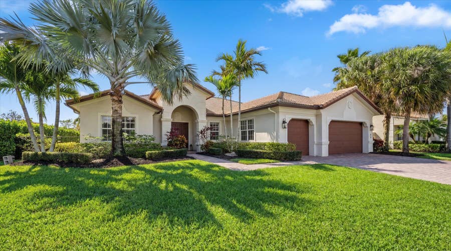 Property photo for 108 Casa Circle, Jupiter, FL