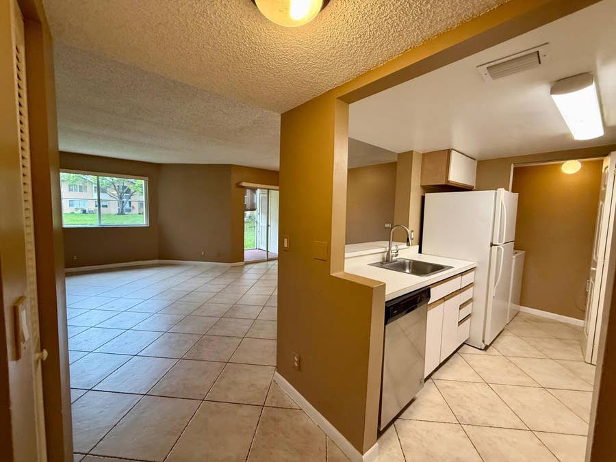 Property photo for 9799 Westview Drive, #Unit 1015, Coral Springs, FL