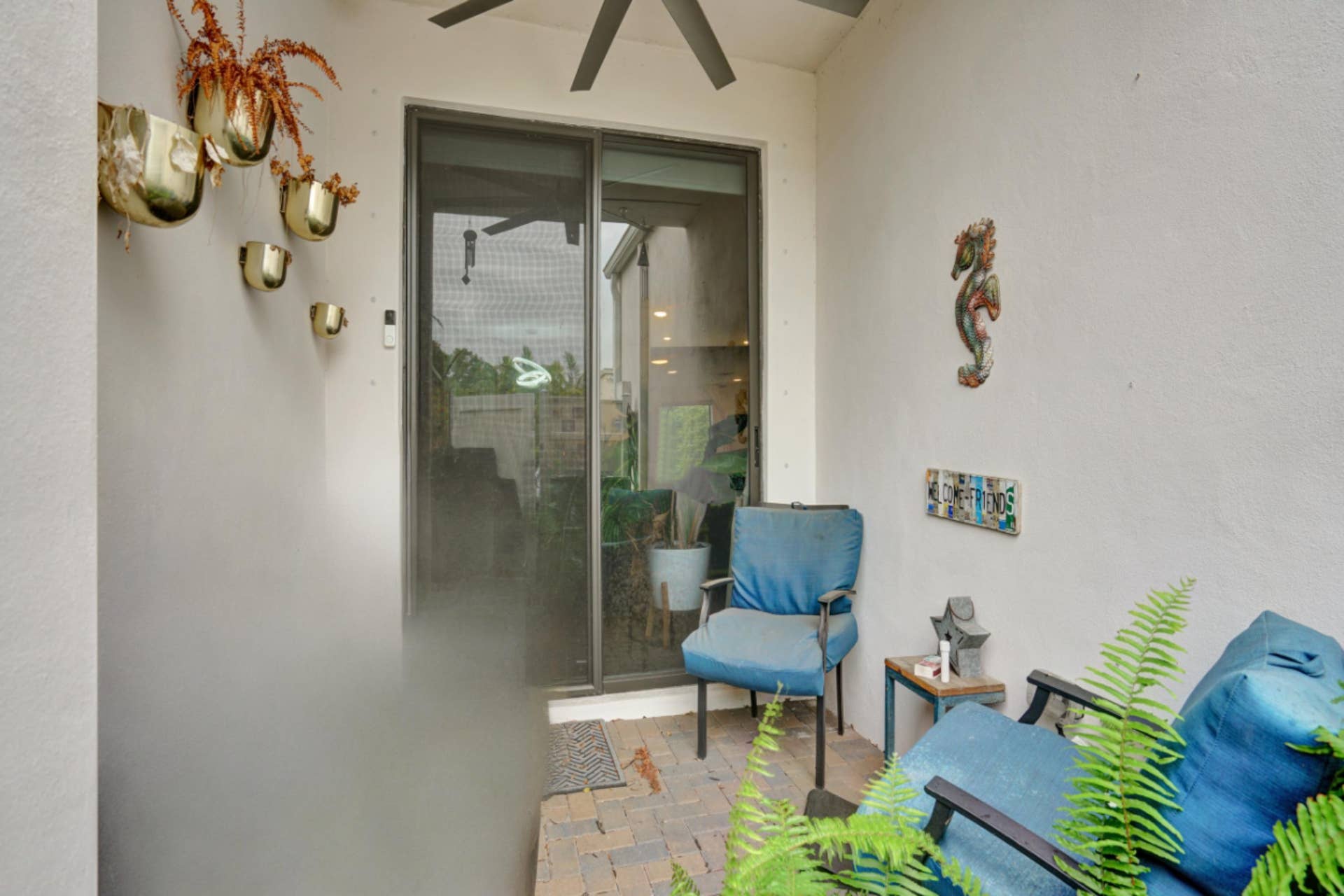 435 NW 17th Street, Fort Lauderdale, FL 33311 outdoor patio