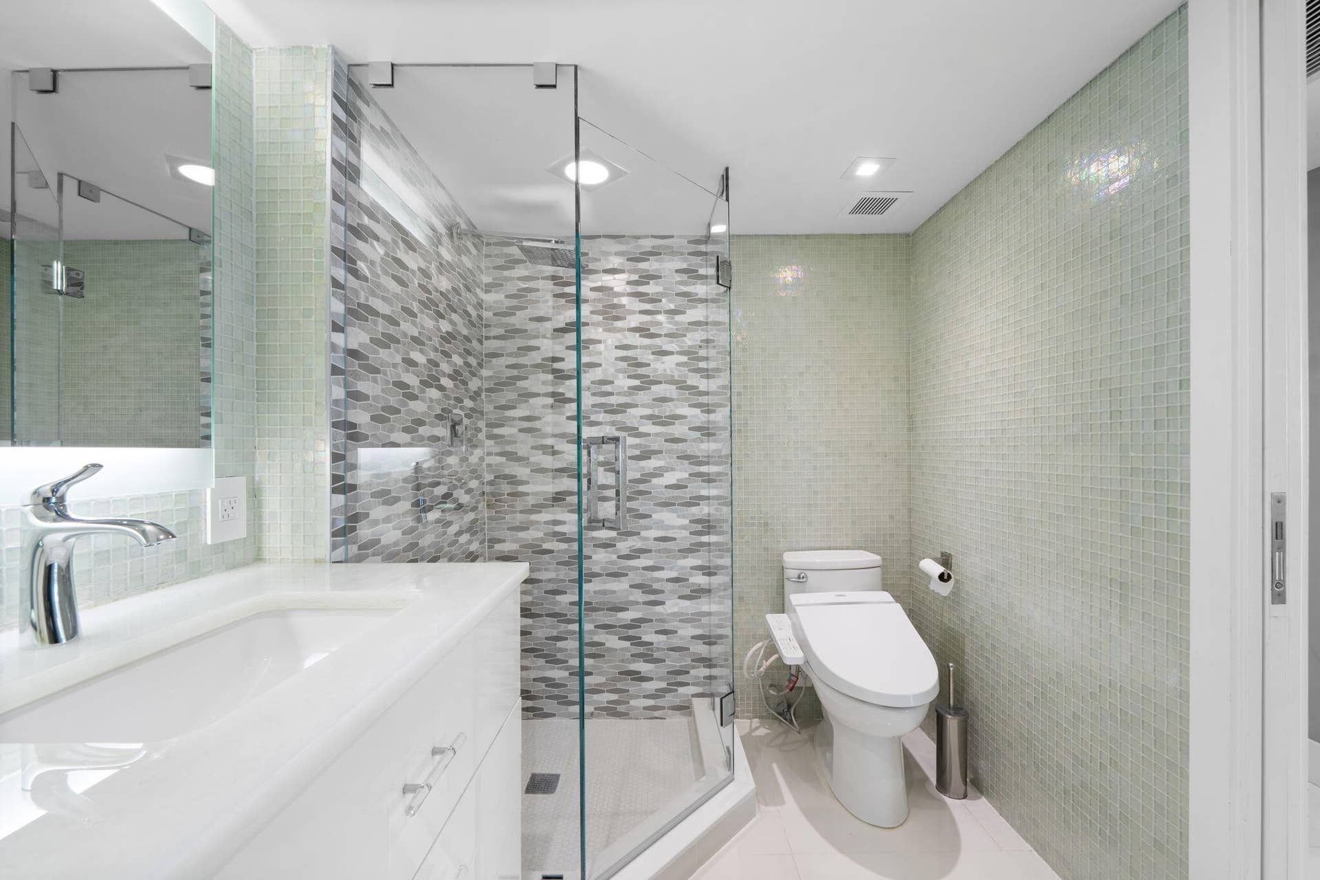 1620 S Ocean Boulevard, #16-h, Lauderdale By The Sea, FL 33062 18-web-or-mls-A7R02015 copy