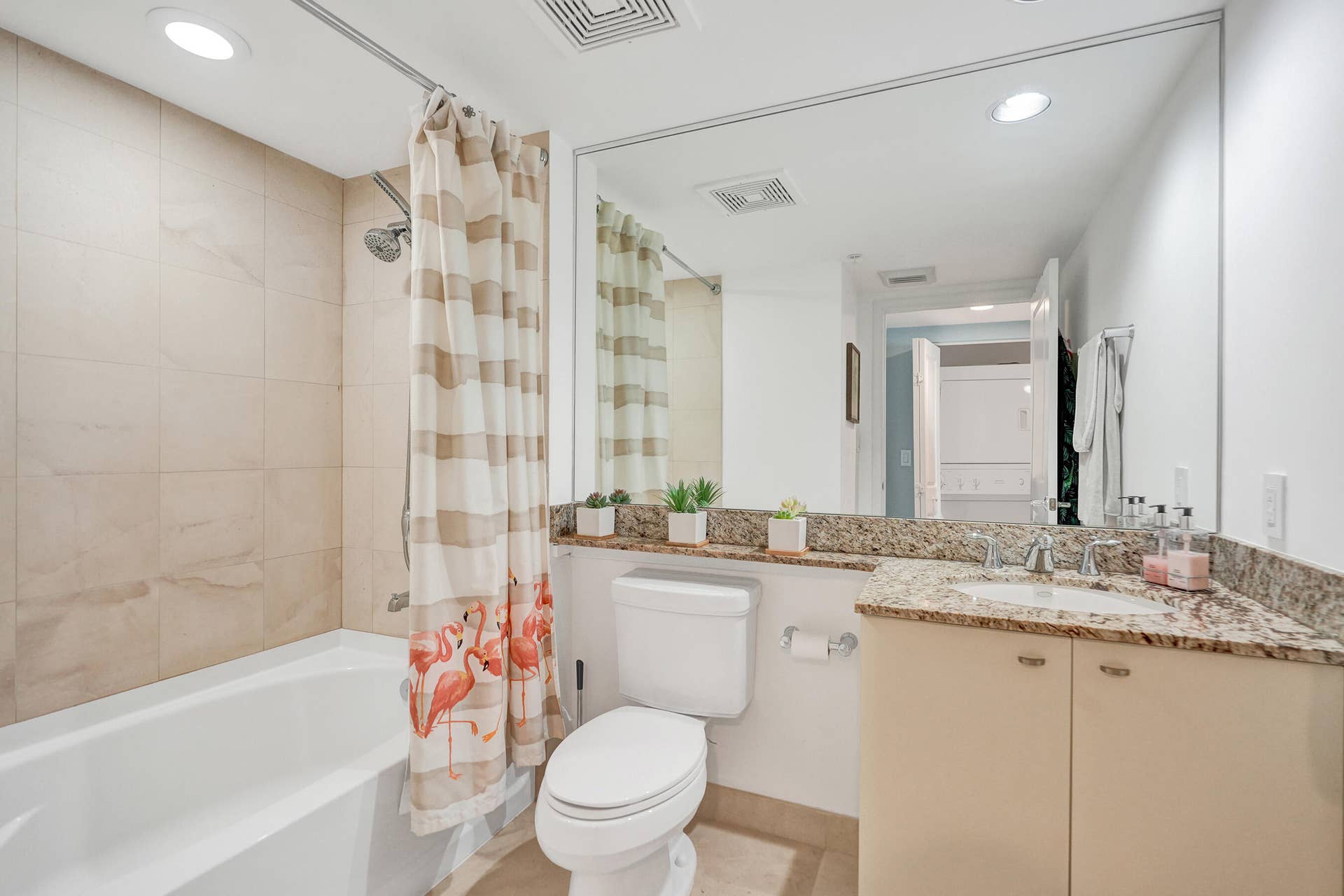 600 W Las Olas Boulevard, #1803s, Fort Lauderdale, FL 33312 DSC02238