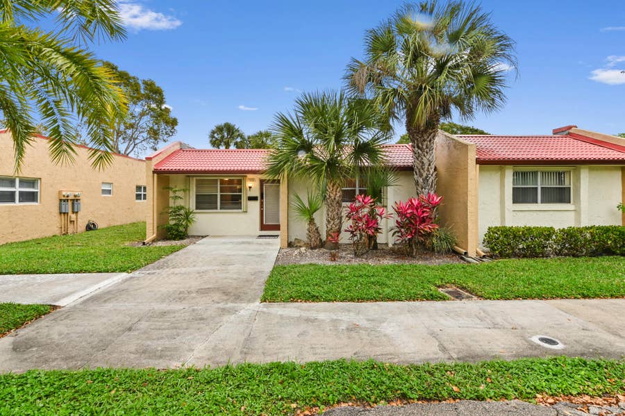 Property photo for 103 Lake Anne Drive, West Palm Beach, FL
