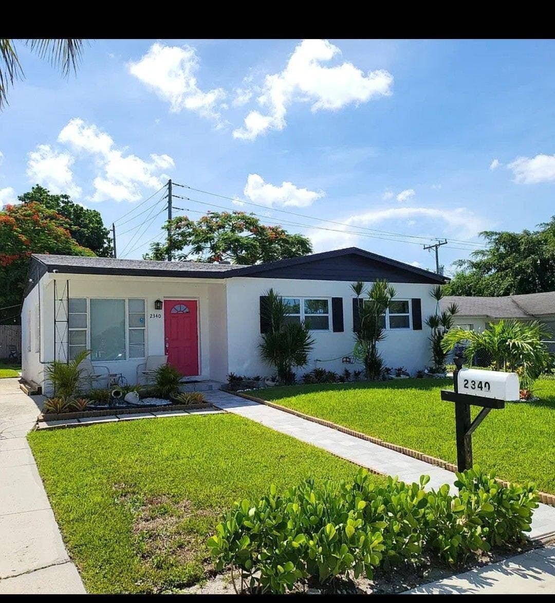 2340 Avenue M, Riviera Beach, FL 33404 image000000 (6)