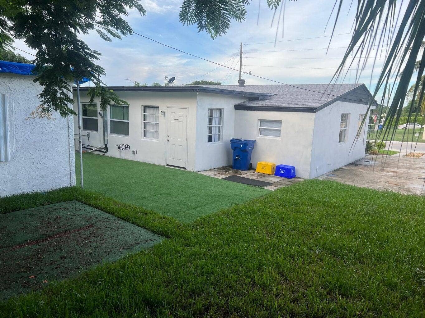 2340 Avenue M, Riviera Beach, FL 33404 2340EXTB