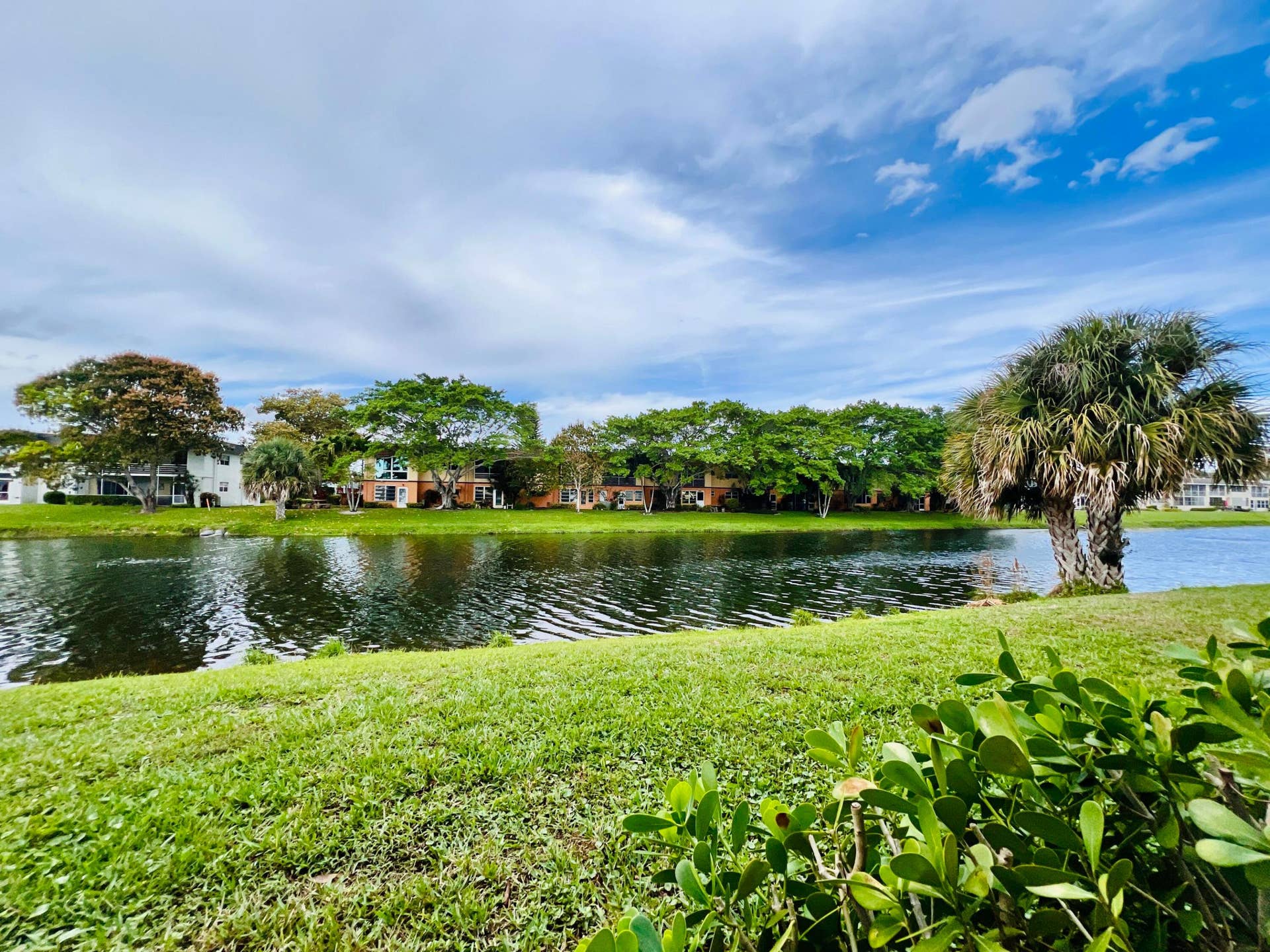 27 Sheffield B, West Palm Beach, FL 33417 Water View FIRST FLOOR 2/1.5 With Updates and A Fantastic Location!