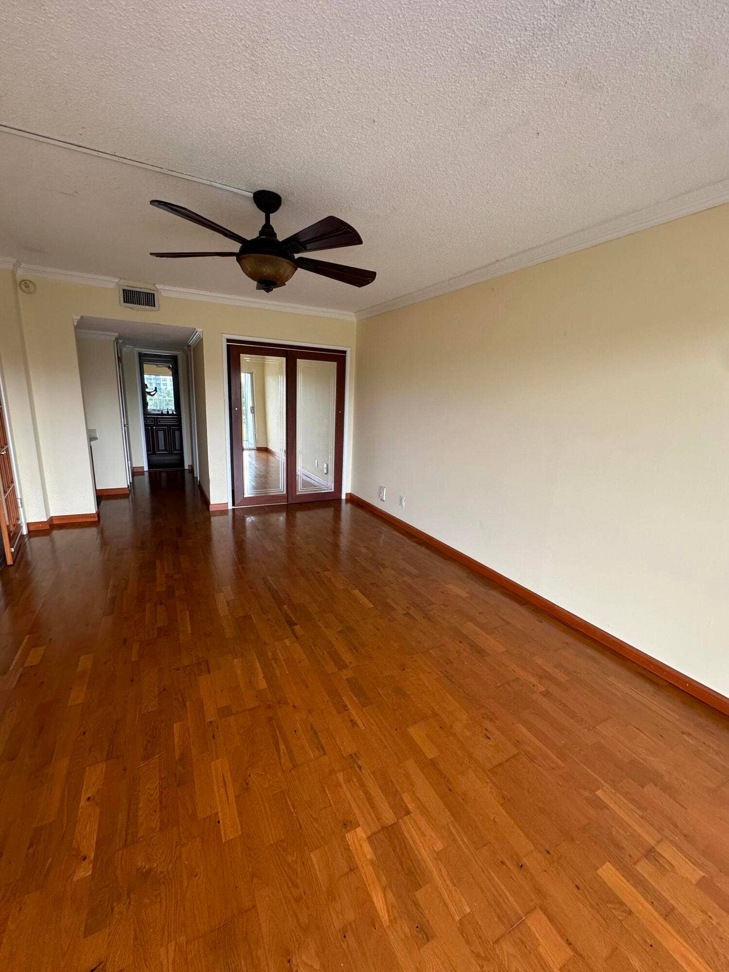 2900 Palm Aire Dr, #406, Pompano Beach, FL 33069 IMG_5092