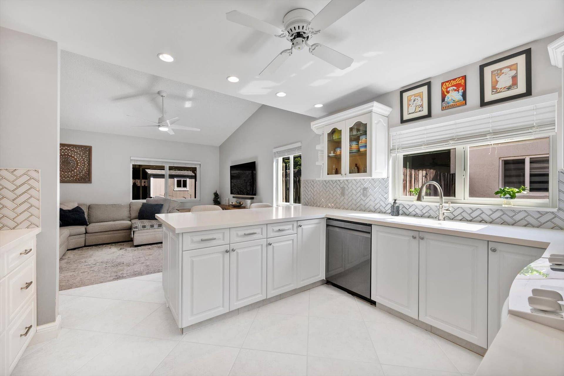 20-15541 Dover Ct_020
