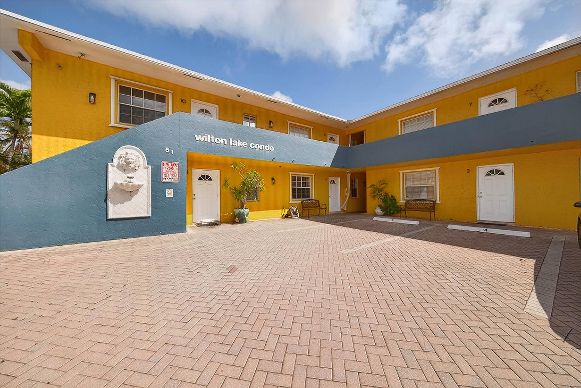 51 NE 24th Street, #4, Wilton Manors, FL 33305 Building exterior