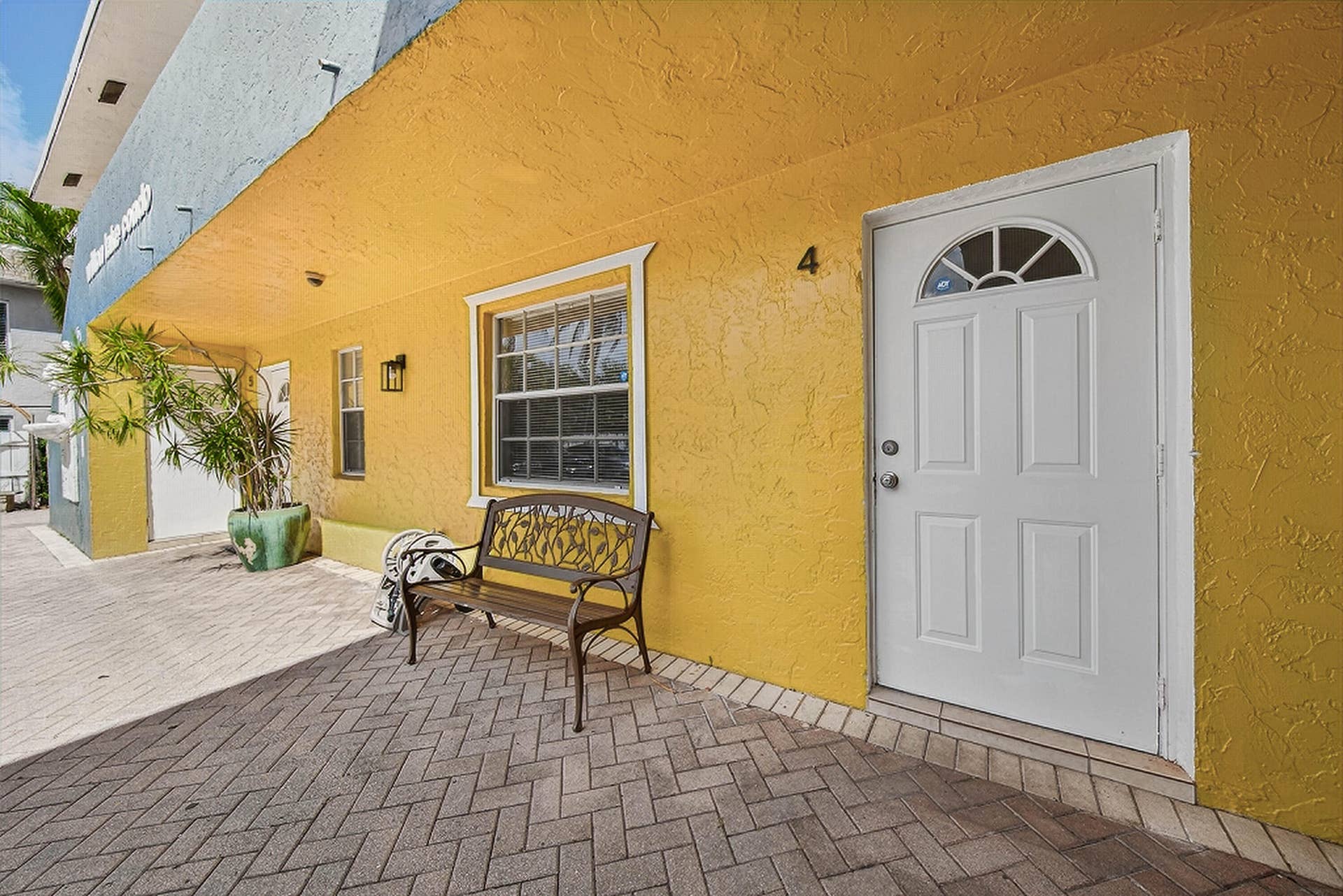 51 NE 24th Street, #4, Wilton Manors, FL 33305 Front door to unit