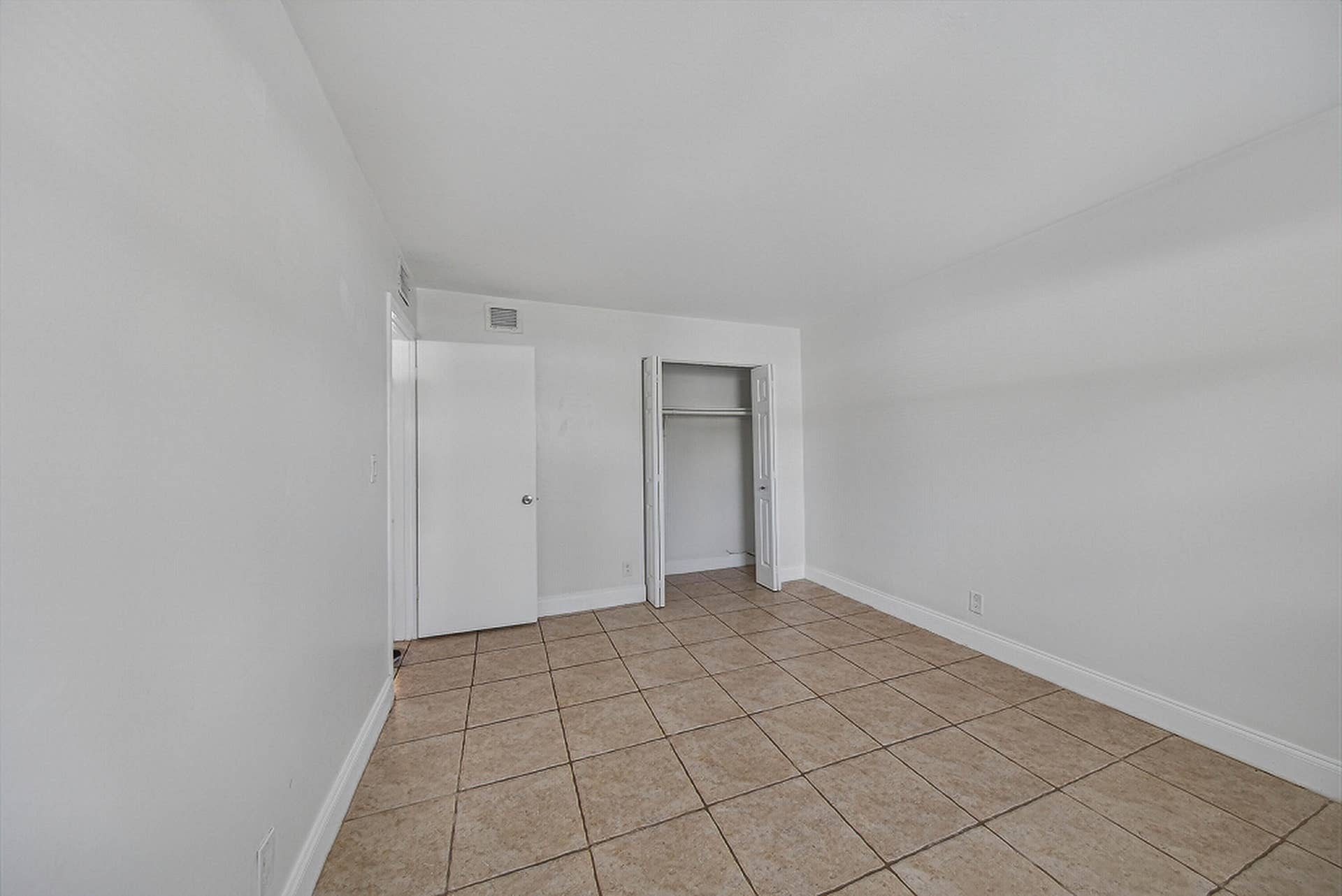 51 NE 24th Street, #4, Wilton Manors, FL 33305 lopez-7