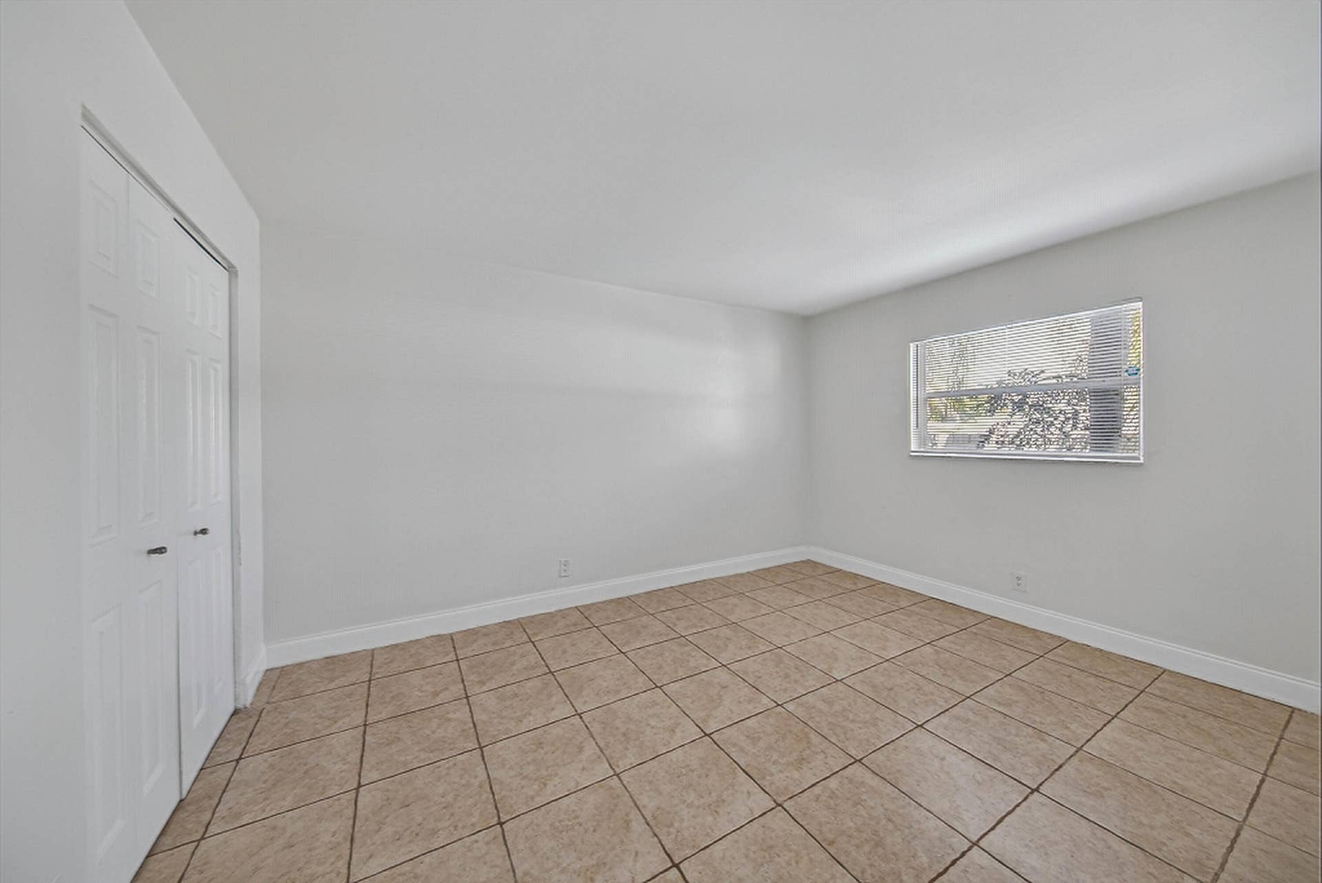 51 NE 24th Street, #4, Wilton Manors, FL 33305 Bedroom