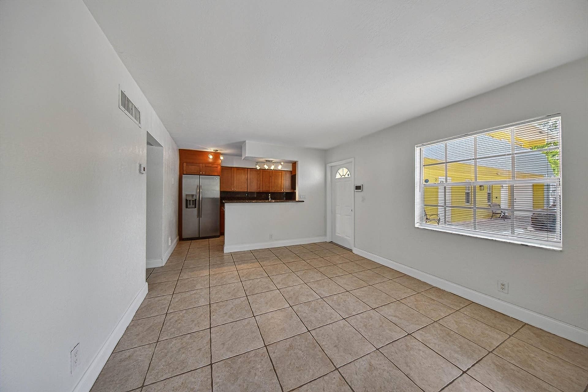51 NE 24th Street, #4, Wilton Manors, FL 33305 Living Room