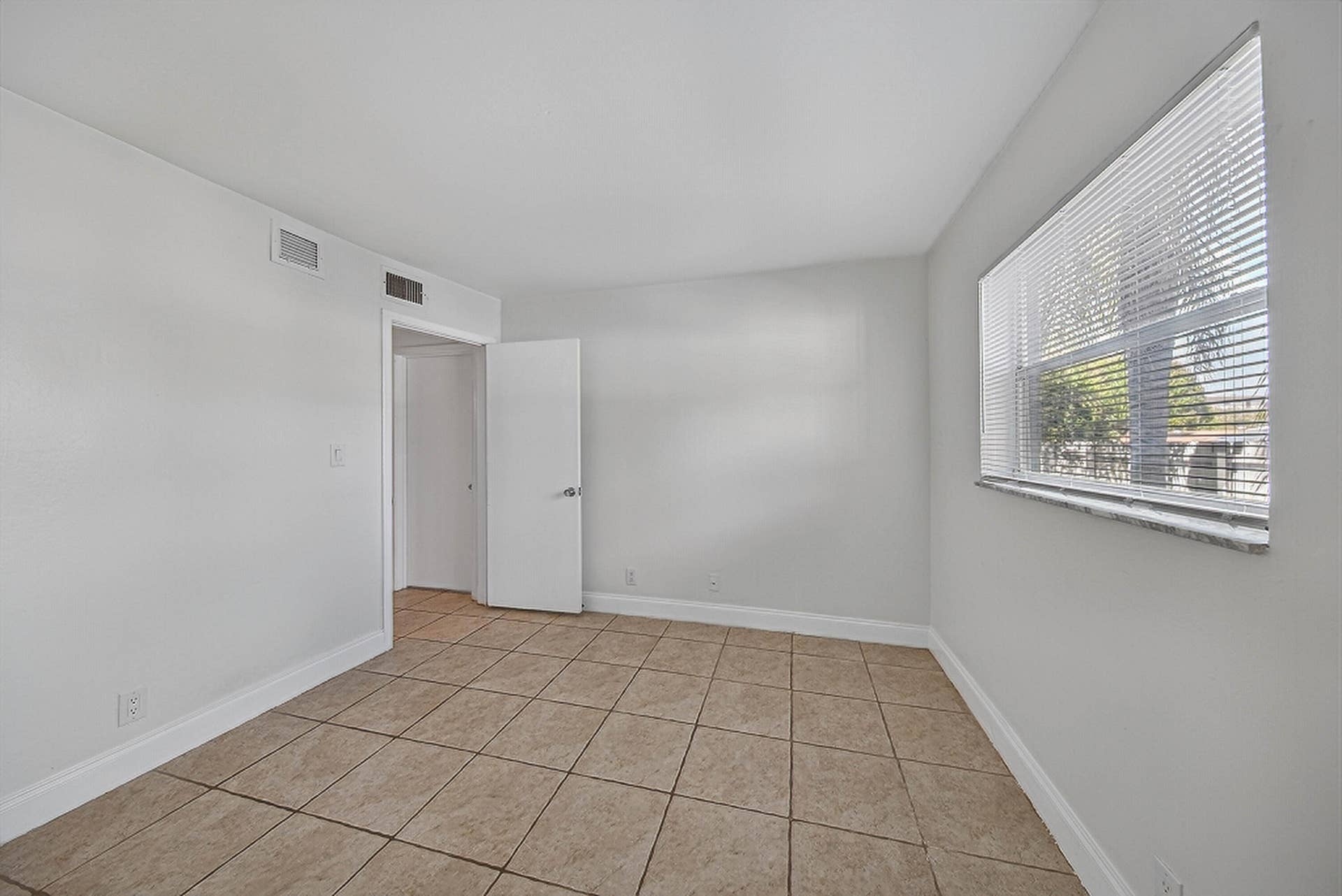 51 NE 24th Street, #4, Wilton Manors, FL 33305 Second Bedroom