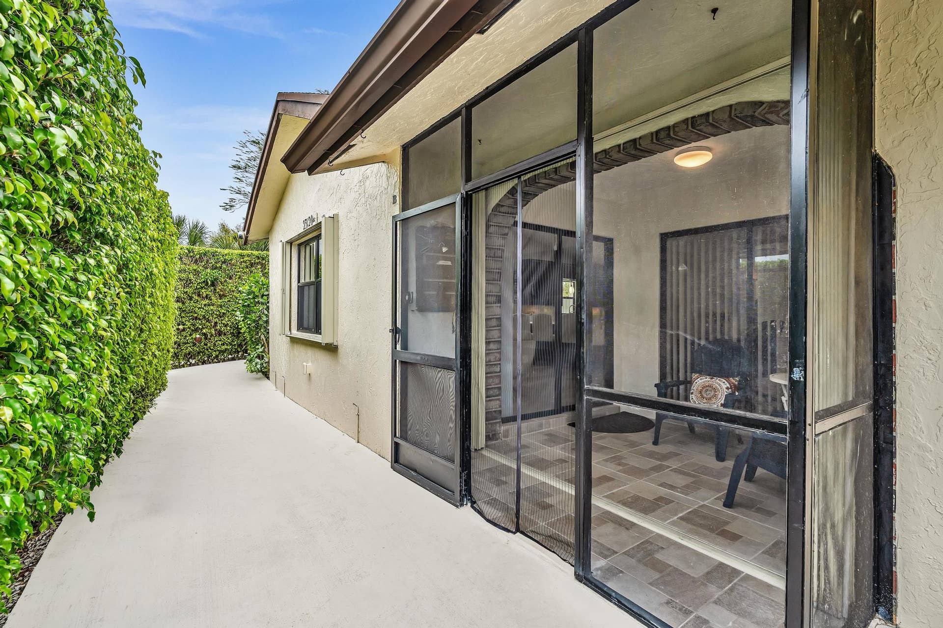 23120 Barwood Park Lane, #B, Boca Raton, FL 33433 Walkway