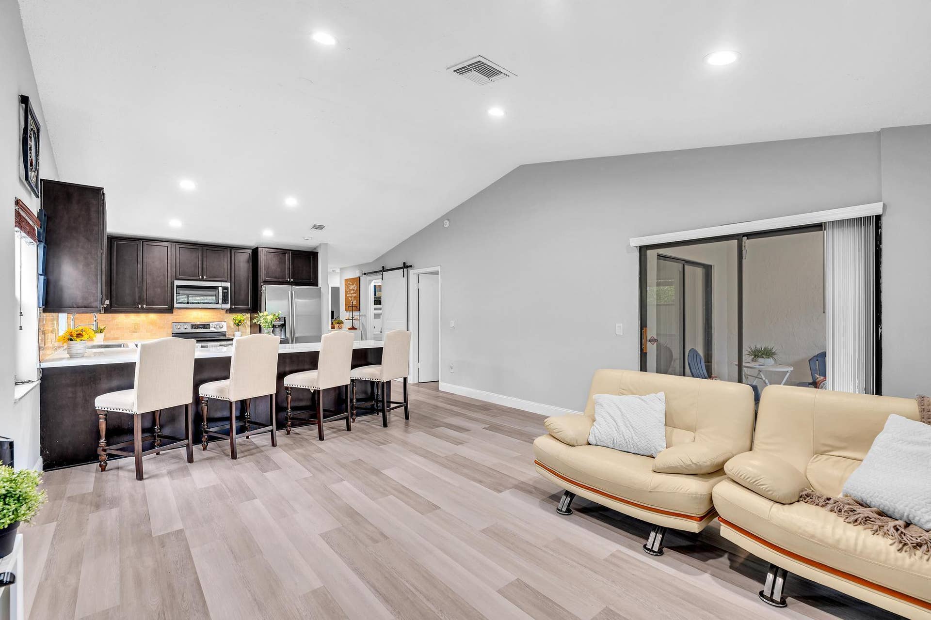 23120 Barwood Park Lane, #B, Boca Raton, FL 33433 Living Space