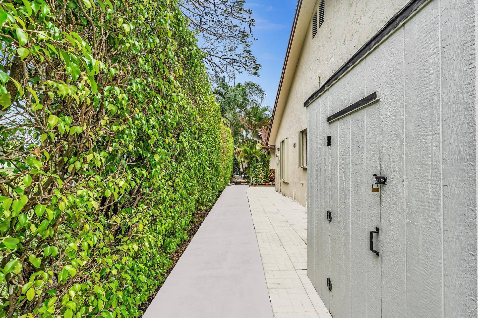 23120 Barwood Park Lane, #B, Boca Raton, FL 33433 Shed included