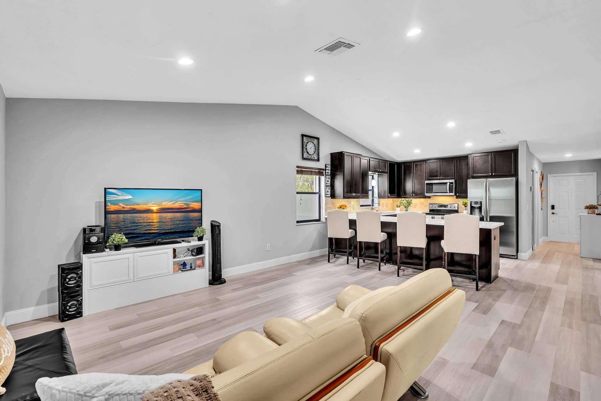 23120 Barwood Park Lane, #B, Boca Raton, FL 33433 Light and Bright
