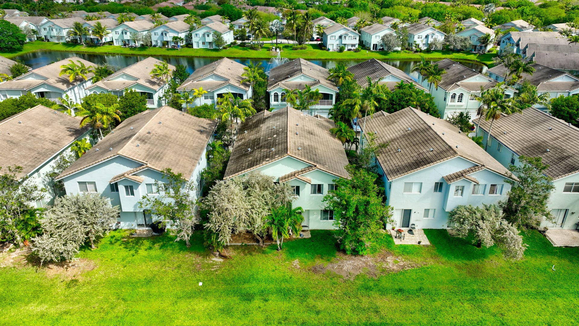 3167 Laurel Ridge Circle, Riviera Beach, FL 33404 94-web-or-mls-DJI_0099_100_101_102_103