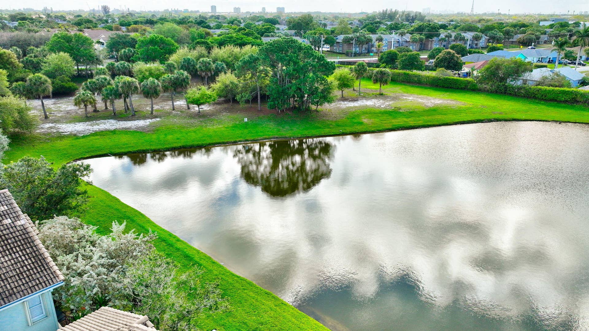 3167 Laurel Ridge Circle, Riviera Beach, FL 33404 71-web-or-mls-DJI_0064_5_6_7_8