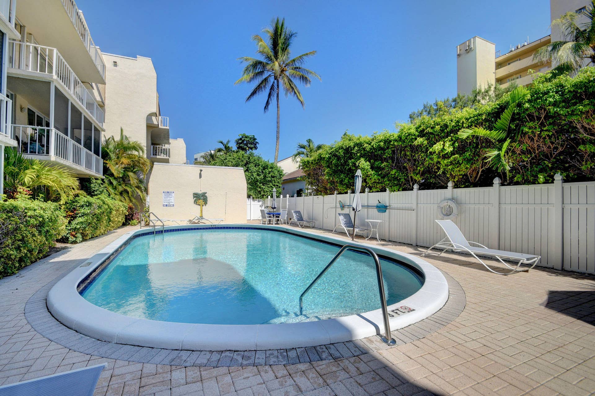 3575 S Ocean Boulevard, #205, South Palm Beach, South Palm Beach, FL 33480 43_apartment (33)