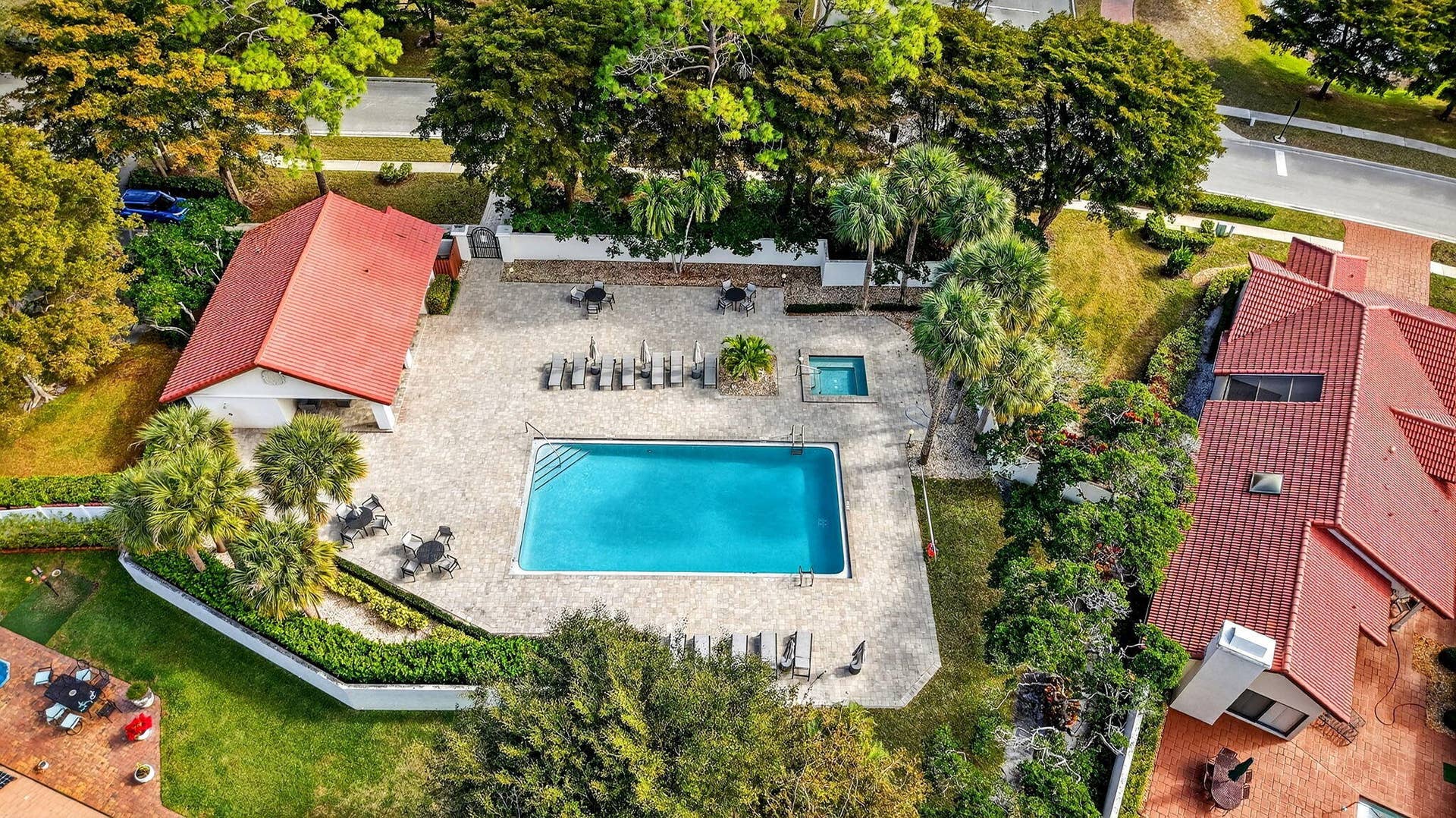 HEATED/CHILLED COMMUNITY POOL