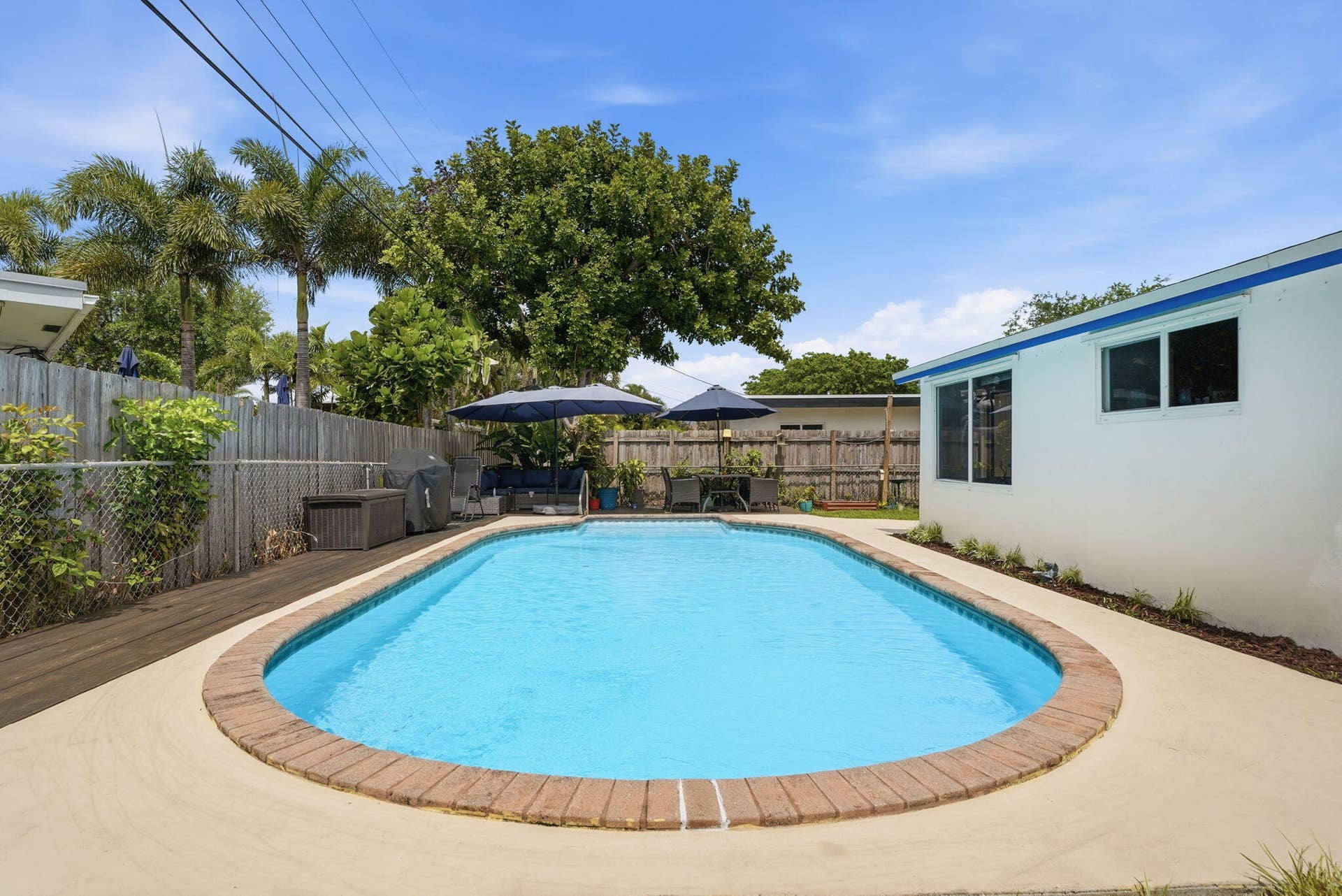 2725 NE 6th Avenue, Wilton Manors, FL 33334 Pool