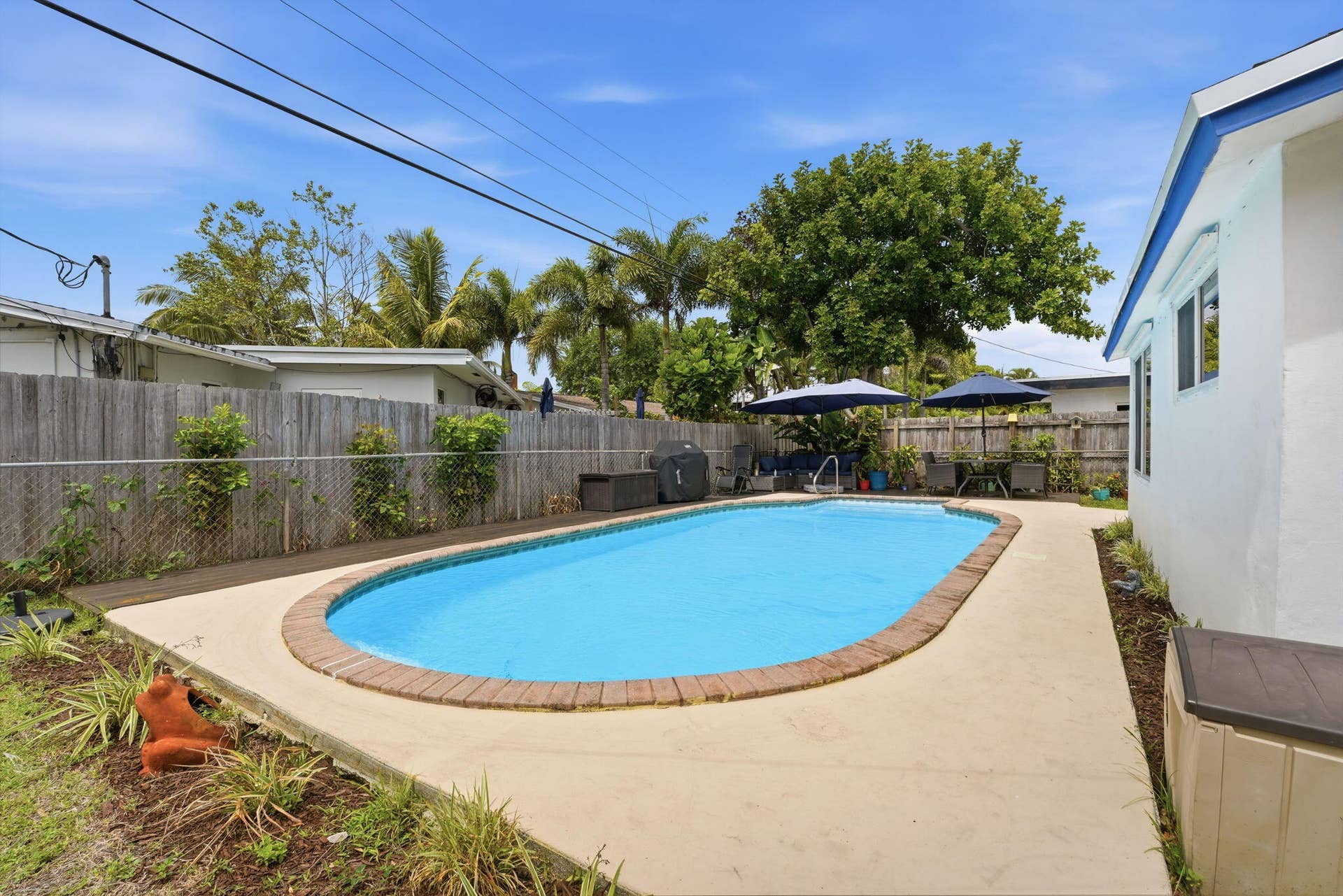 2725 NE 6th Avenue, Wilton Manors, FL 33334 Pool