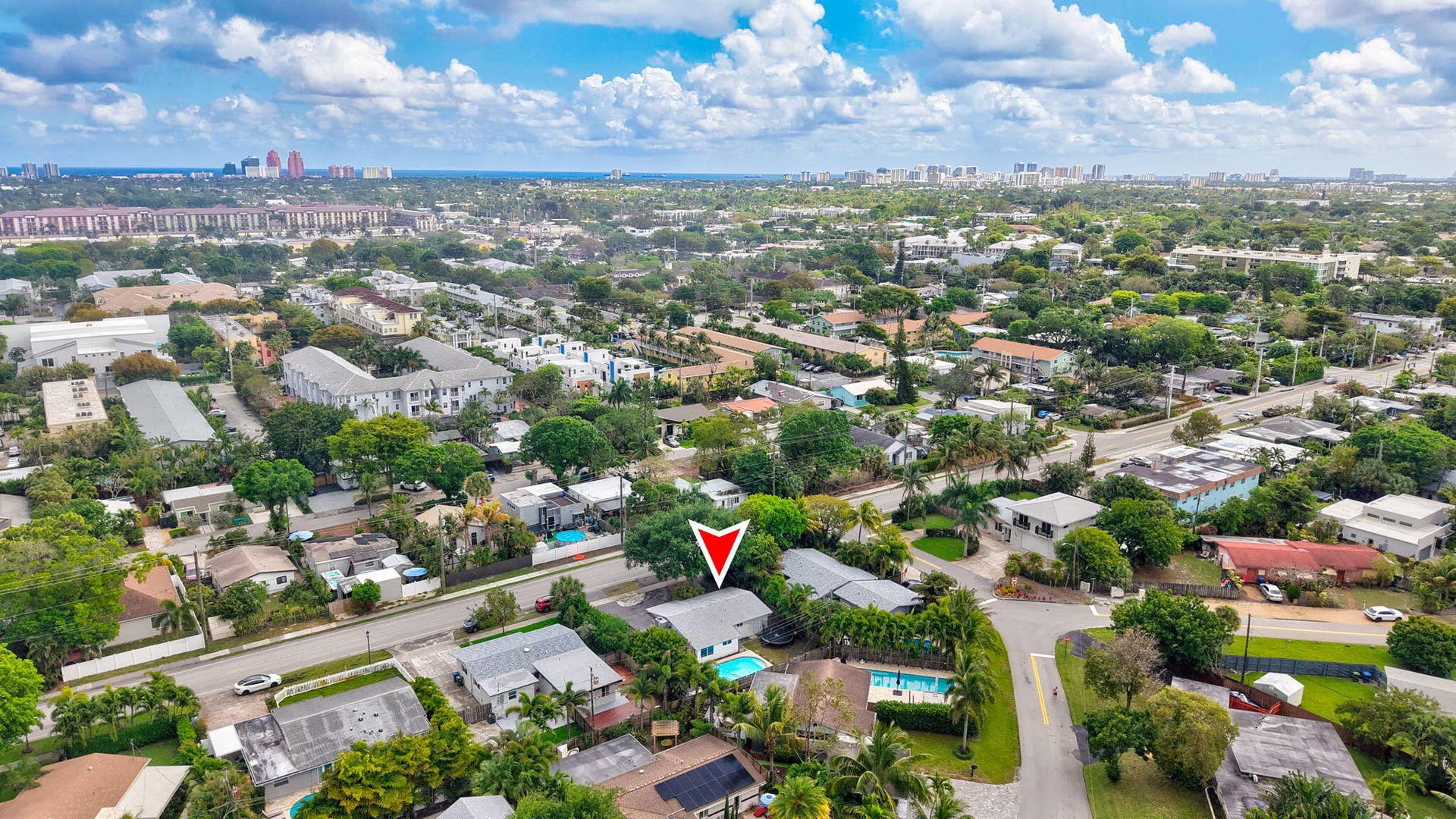2725 NE 6th Avenue, Wilton Manors, FL 33334 Location!