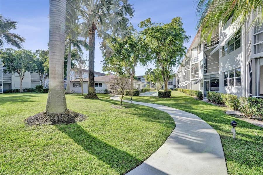 Property photo for 400 SE 10th Street, #308, Deerfield Beach, FL