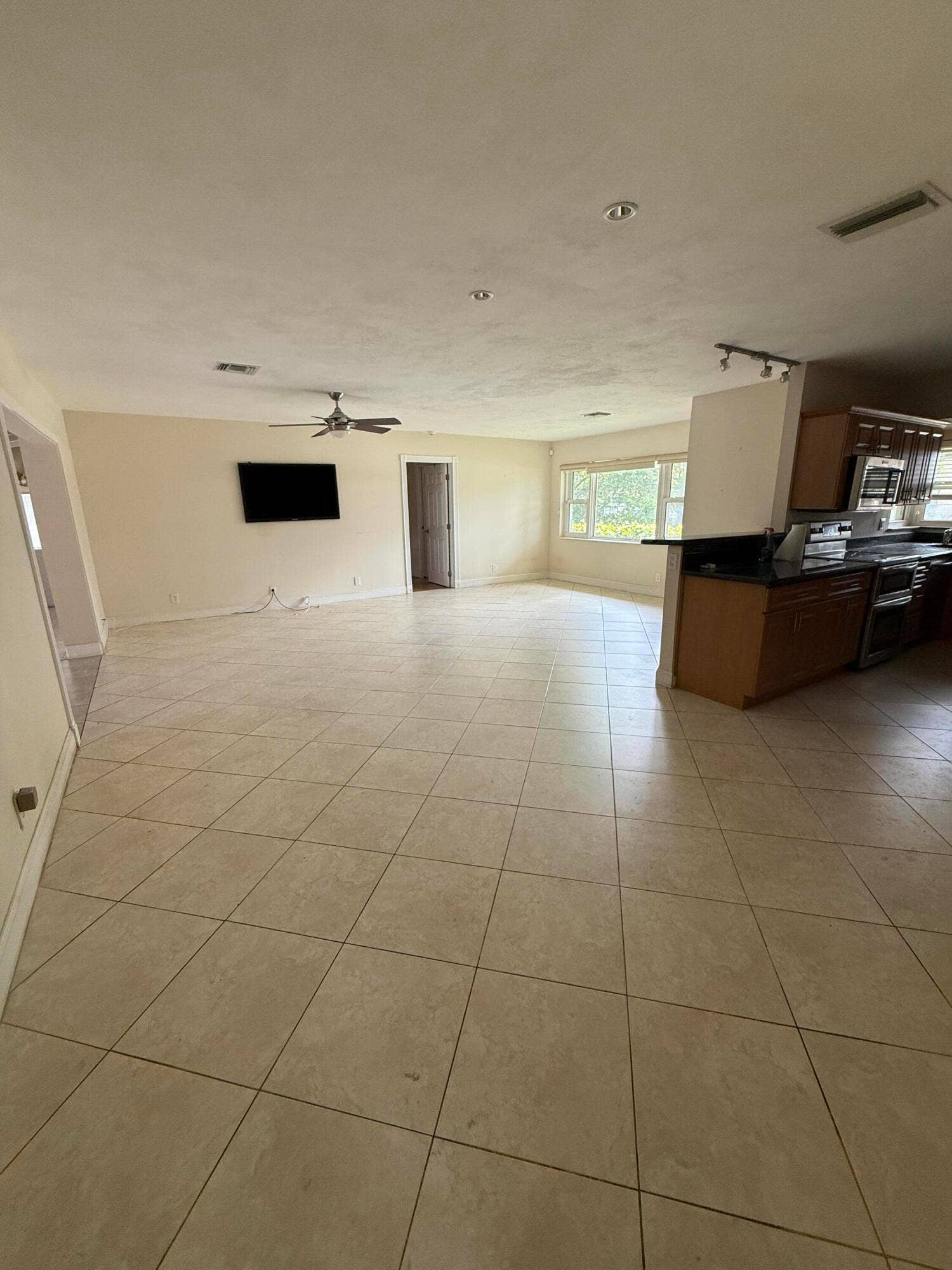 2456 Middle River Drive, Fort Lauderdale, FL 33305 IMG_9117