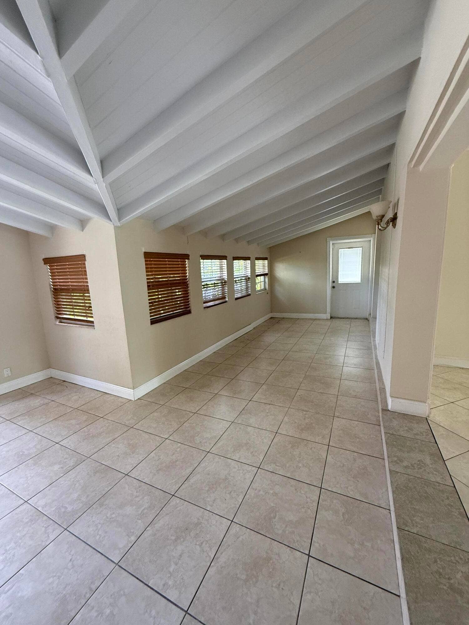 2456 Middle River Drive, Fort Lauderdale, FL 33305 IMG_9127
