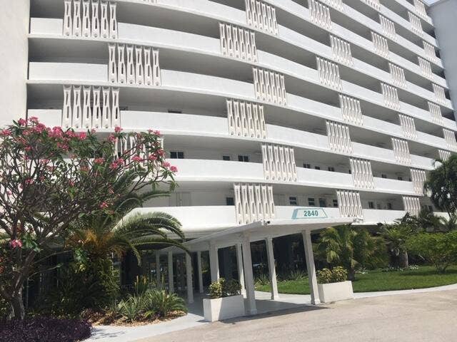 2840 N Ocean Boulevard, #507, Fort Lauderdale, FL 33308 Mid-century modern style