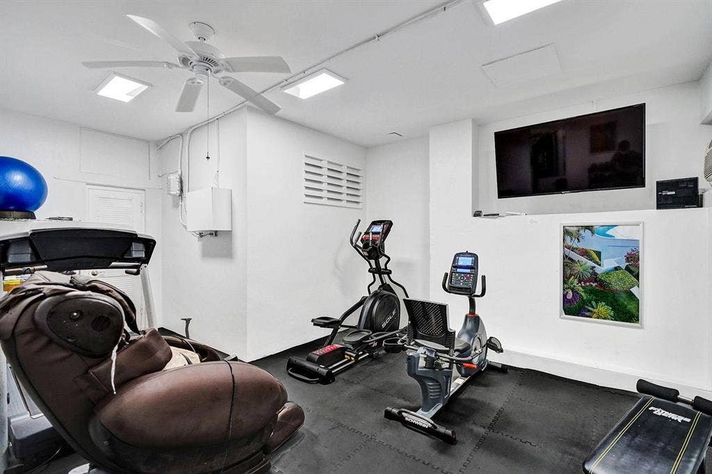 2840 N Ocean Boulevard, #507, Fort Lauderdale, FL 33308 Workout room off lobby