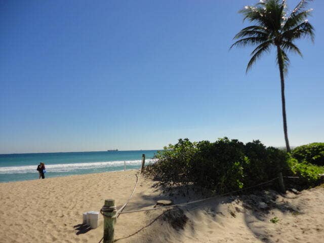 2840 N Ocean Boulevard, #507, Fort Lauderdale, FL 33308 Walk the beach