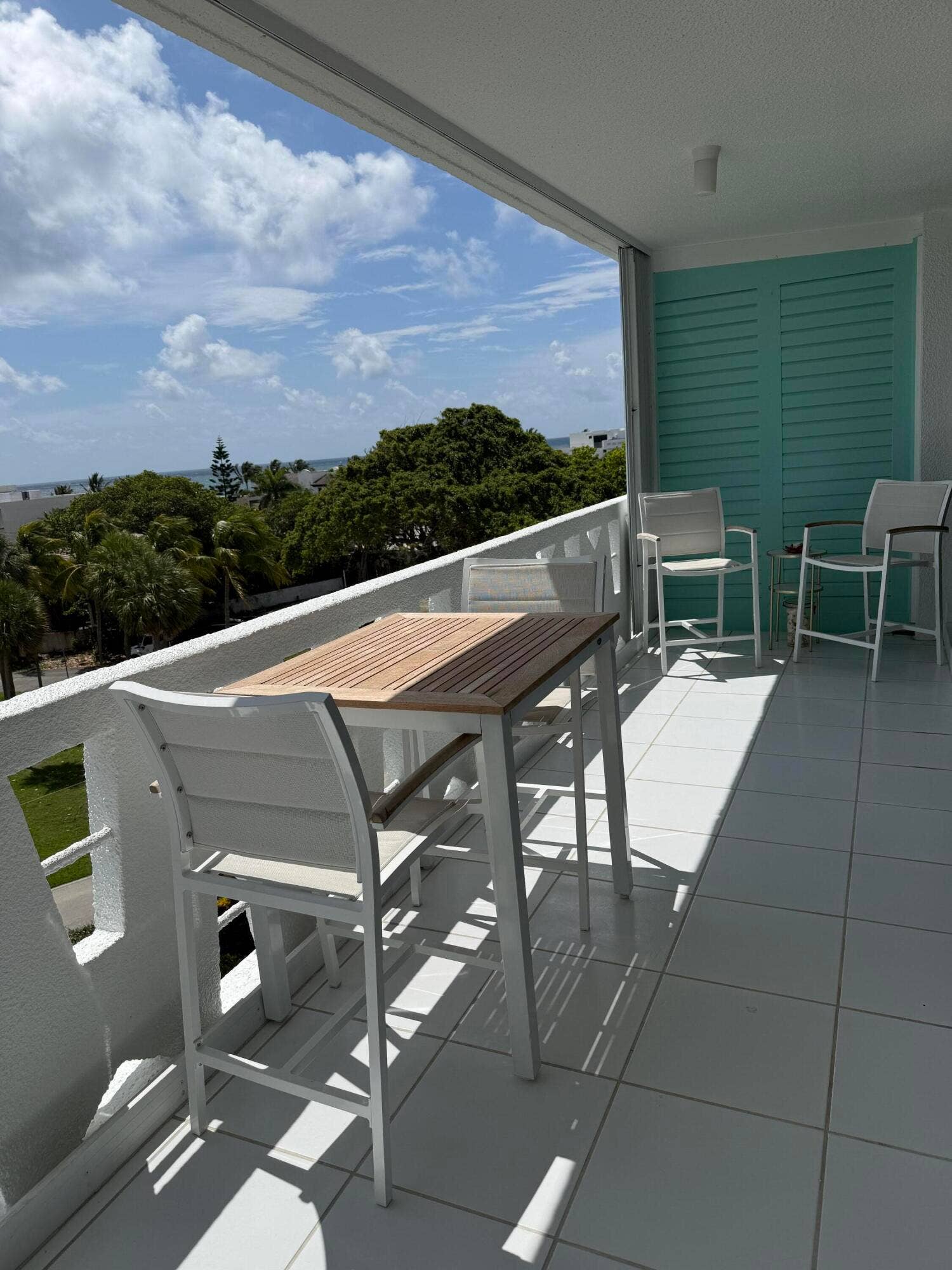 2840 N Ocean Boulevard, #507, Fort Lauderdale, FL 33308 Balcony Dining