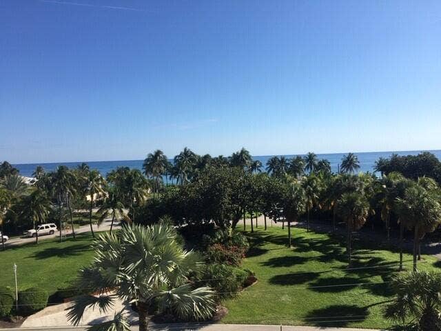 2840 N Ocean Boulevard, #507, Fort Lauderdale, FL 33308 Beautiful Vista Park and the ocean