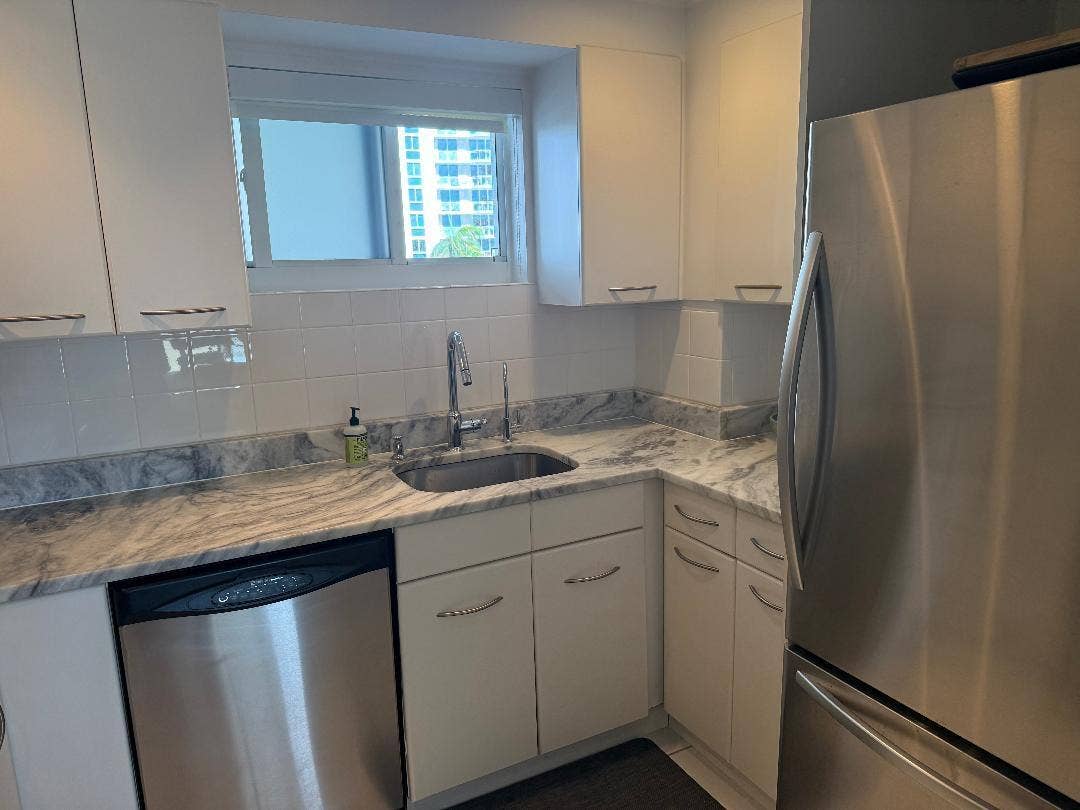 2840 N Ocean Boulevard, #507, Fort Lauderdale, FL 33308 Kitchen
