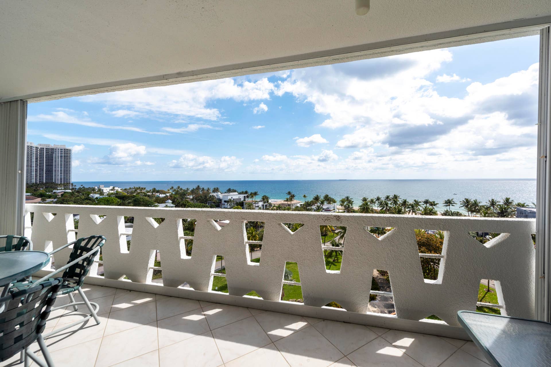 2840 N Ocean Boulevard, #507, Fort Lauderdale, FL 33308 Unique porch-like balcony