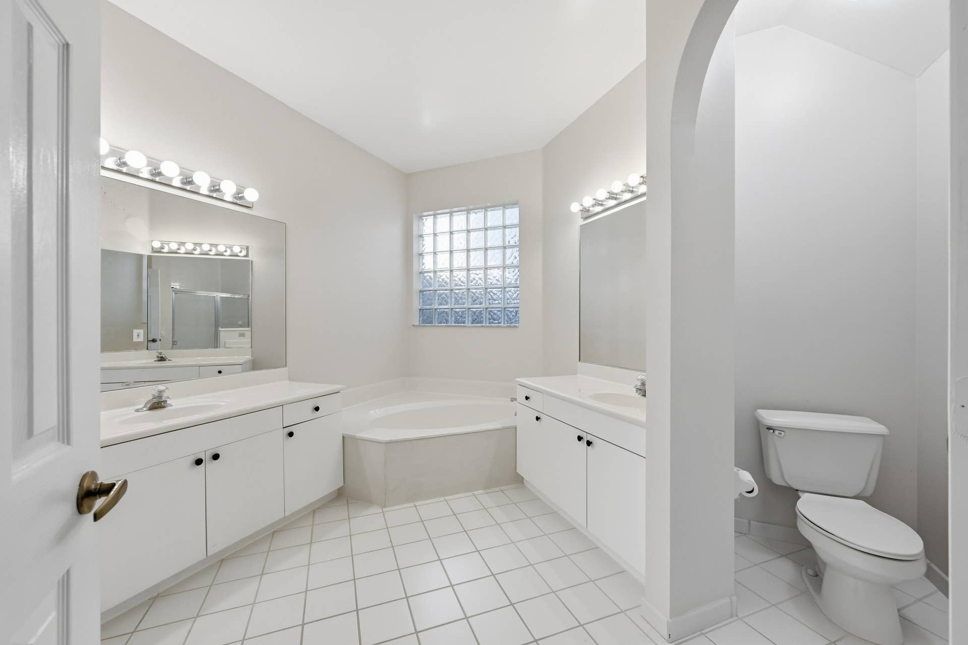 1589 NW 121st Drive, Coral Springs, FL 33071 Primary Bath