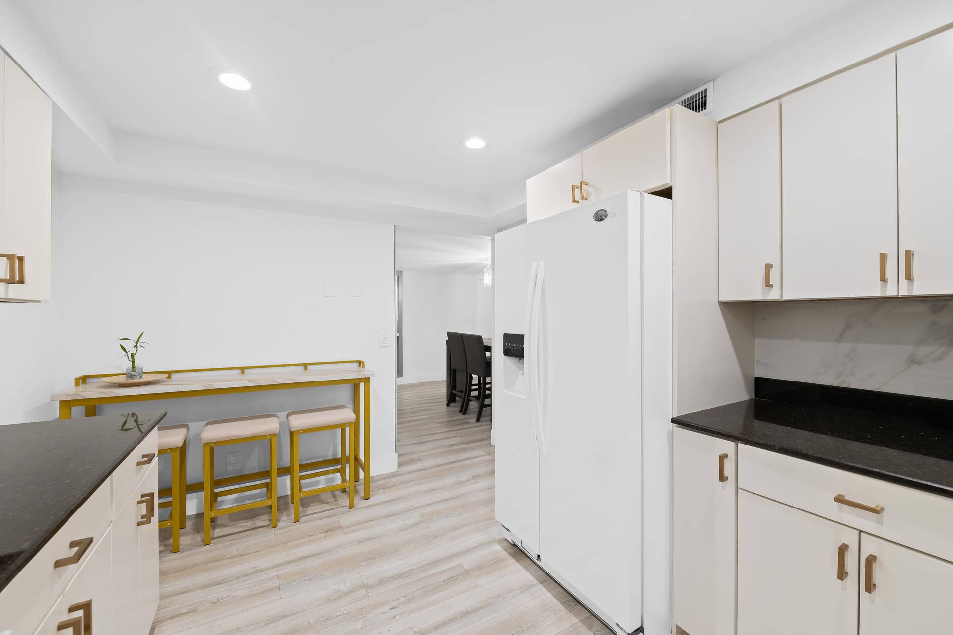 491 Racquet Club Road, #Unit 106, Weston, FL 33326 DSC_8641