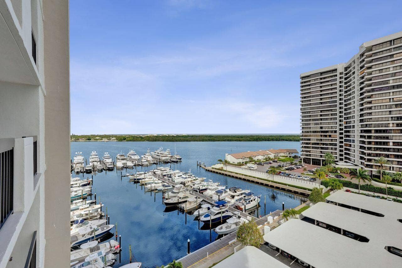 108 Lakeshore Drive, #1041, North Palm Beach, FL 33408 Waterway dream