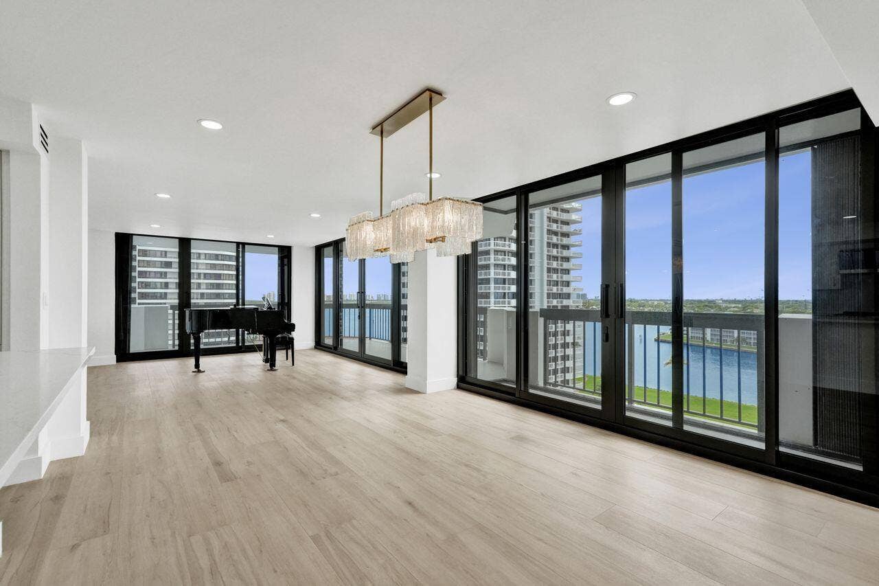 108 Lakeshore Drive, #1041, North Palm Beach, FL 33408 New Impact Sliders