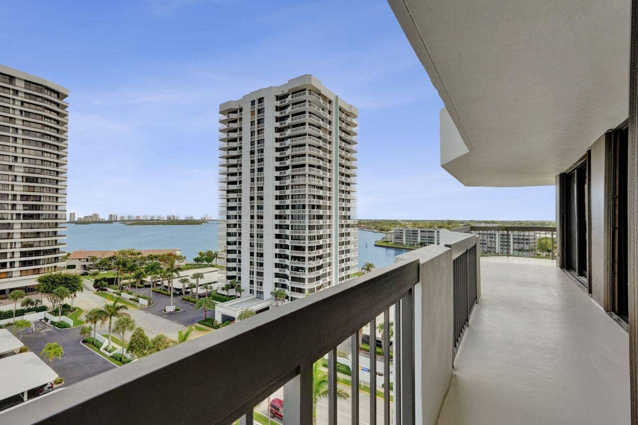 108 Lakeshore Drive, #1041, North Palm Beach, FL 33408 DSC06484