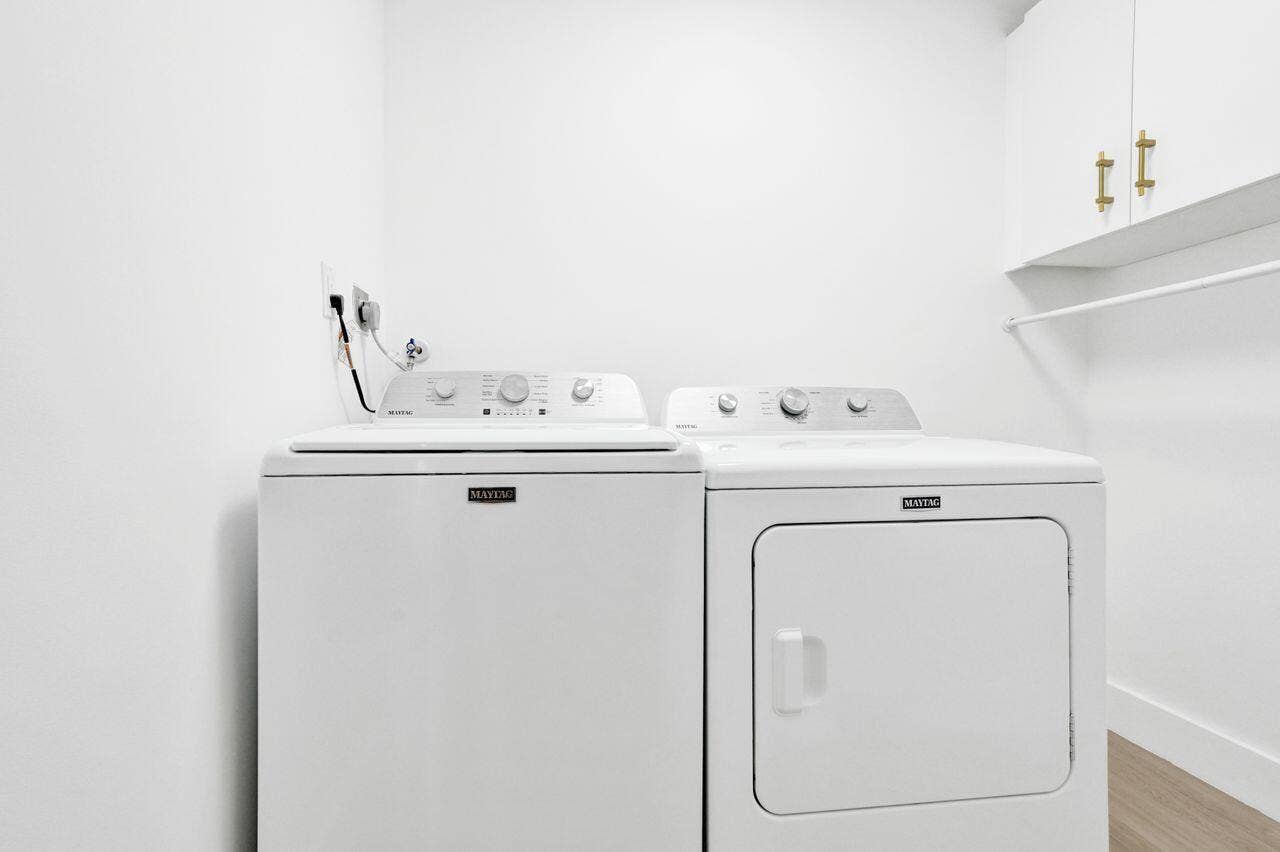 108 Lakeshore Drive, #1041, North Palm Beach, FL 33408 Laundry Room